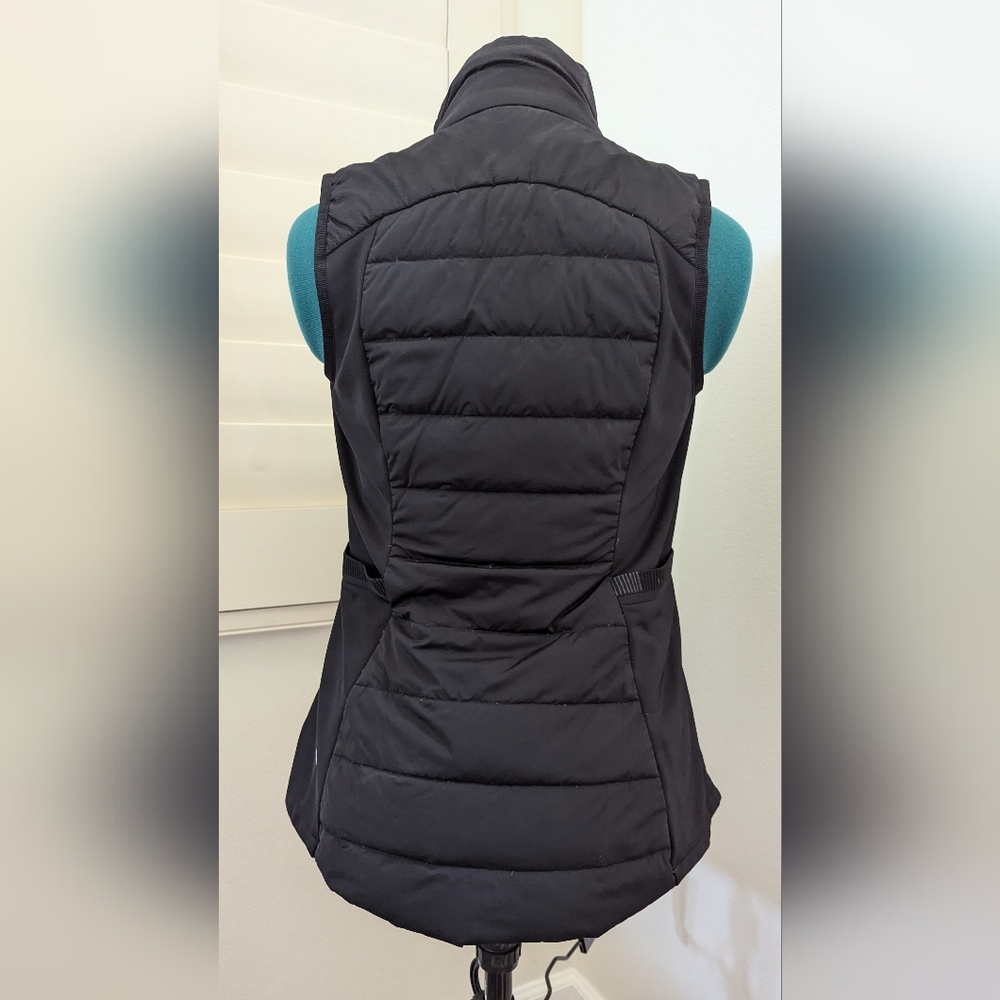 Lululemon Athletica Down for it All Best | Size 4
